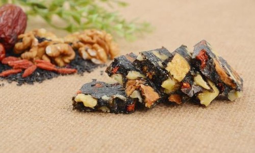 脸上长了斑怎么办-脸上长了一个大脂肪粒网脸上长了一个小肉球知识网站,分享脸上长了很多脂肪粒大全